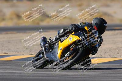 media/Dec-10-2023-SoCal Trackdays (Sun) [[0ce70f5433]]/Turn 4 (1145am)/